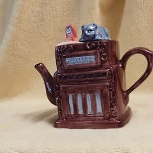 Vintage Brown Teapot with Cat Accent